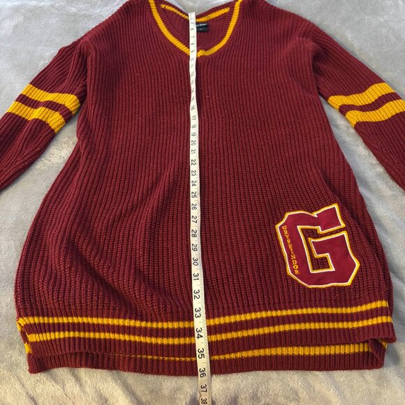 ✨ harry potter gryffindor red & gold crochet knit sweater dress disney size m ✨ - Picture 5 of 6